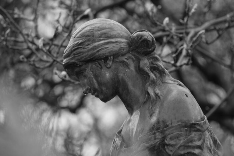 Disrupting the Status Quo: Innovative Strategies for Explosive Business Growth