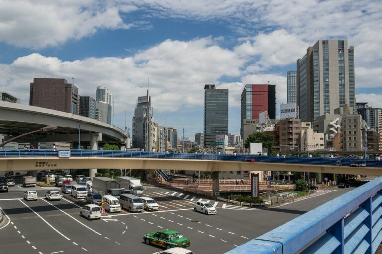 The Ultimate Guide to Achieving Work-Life Balance: Strategies for Busy Professionals