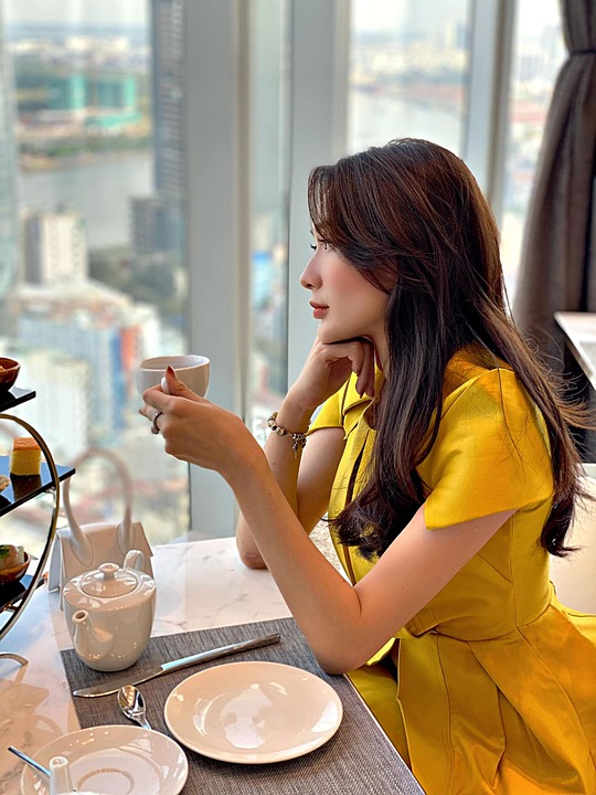 Break the Ceiling: Top Ideas for Earning More Money in Your Career