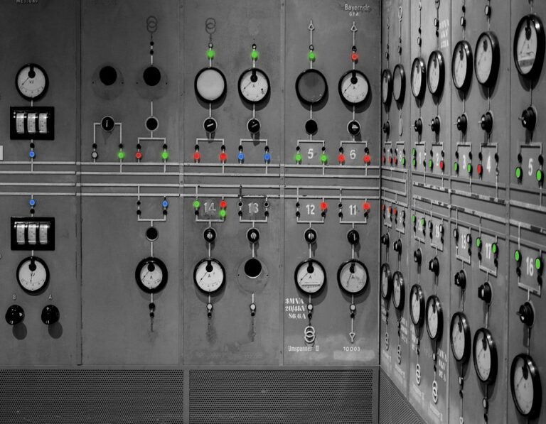 The Power of Personal Branding: How to Stand Out on a Crowded Platform and Attract Top Talent