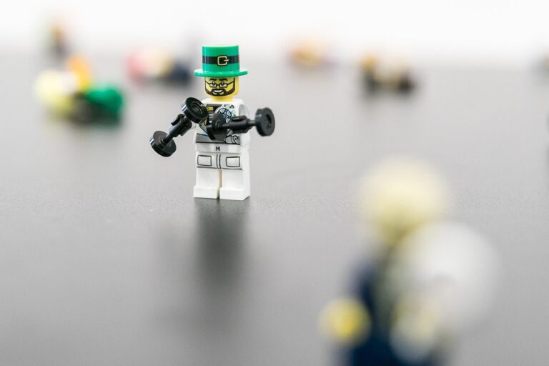 The Ultimate Guide to Creating Viral Content: Tips and Tricks from Top Influencers