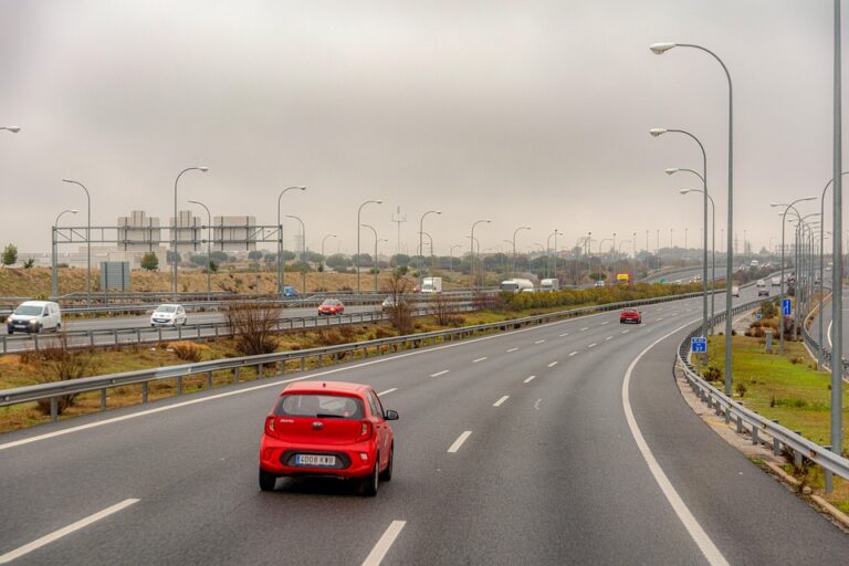 Lead Like a Pro: 7 Essential Hacks for New Managers